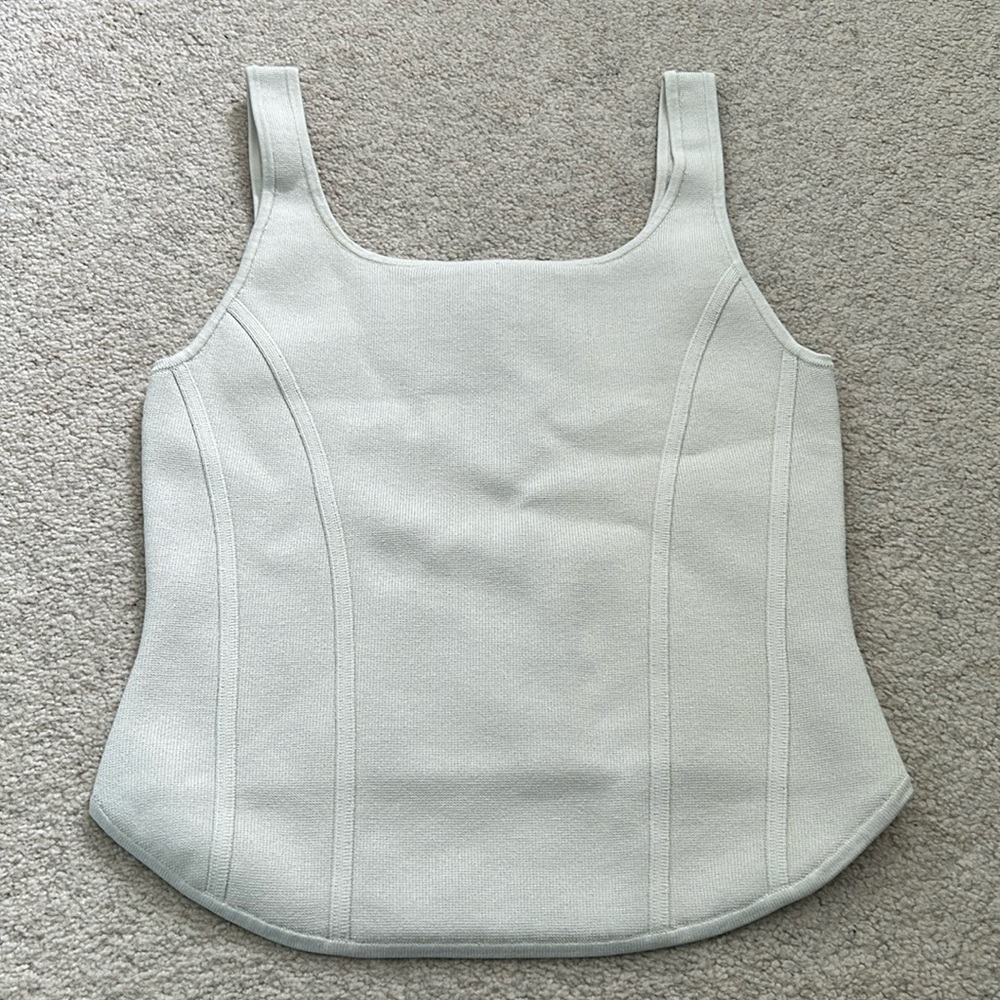 Babaton Tank